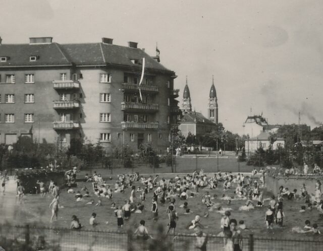 Herderplatz mit Kinderfreibad, C: Bezirksmuseum Simmering